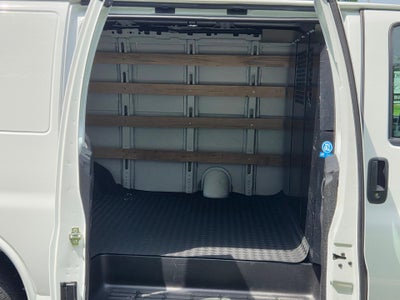 2025 Chevrolet Express Cargo WT