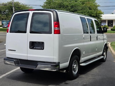 2025 Chevrolet Express Cargo WT