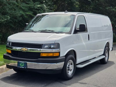 2025 Chevrolet Express Cargo WT