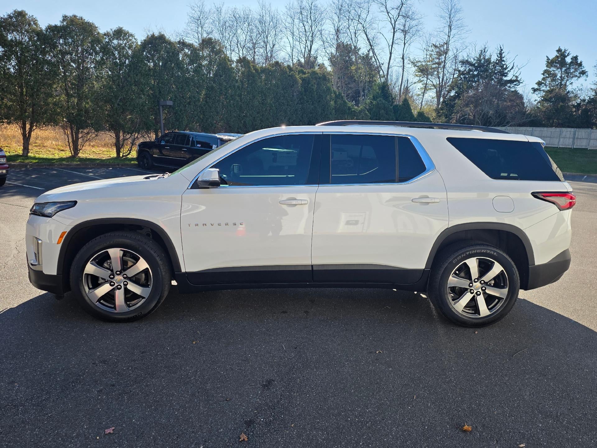 2023 Chevrolet Traverse LT Leather