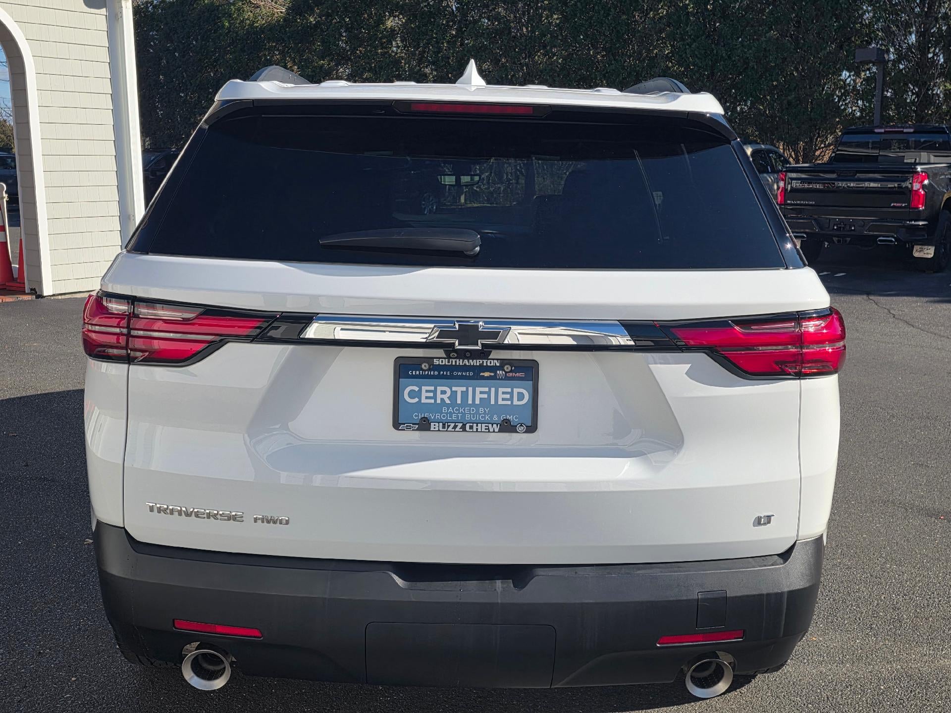 2023 Chevrolet Traverse LT Leather