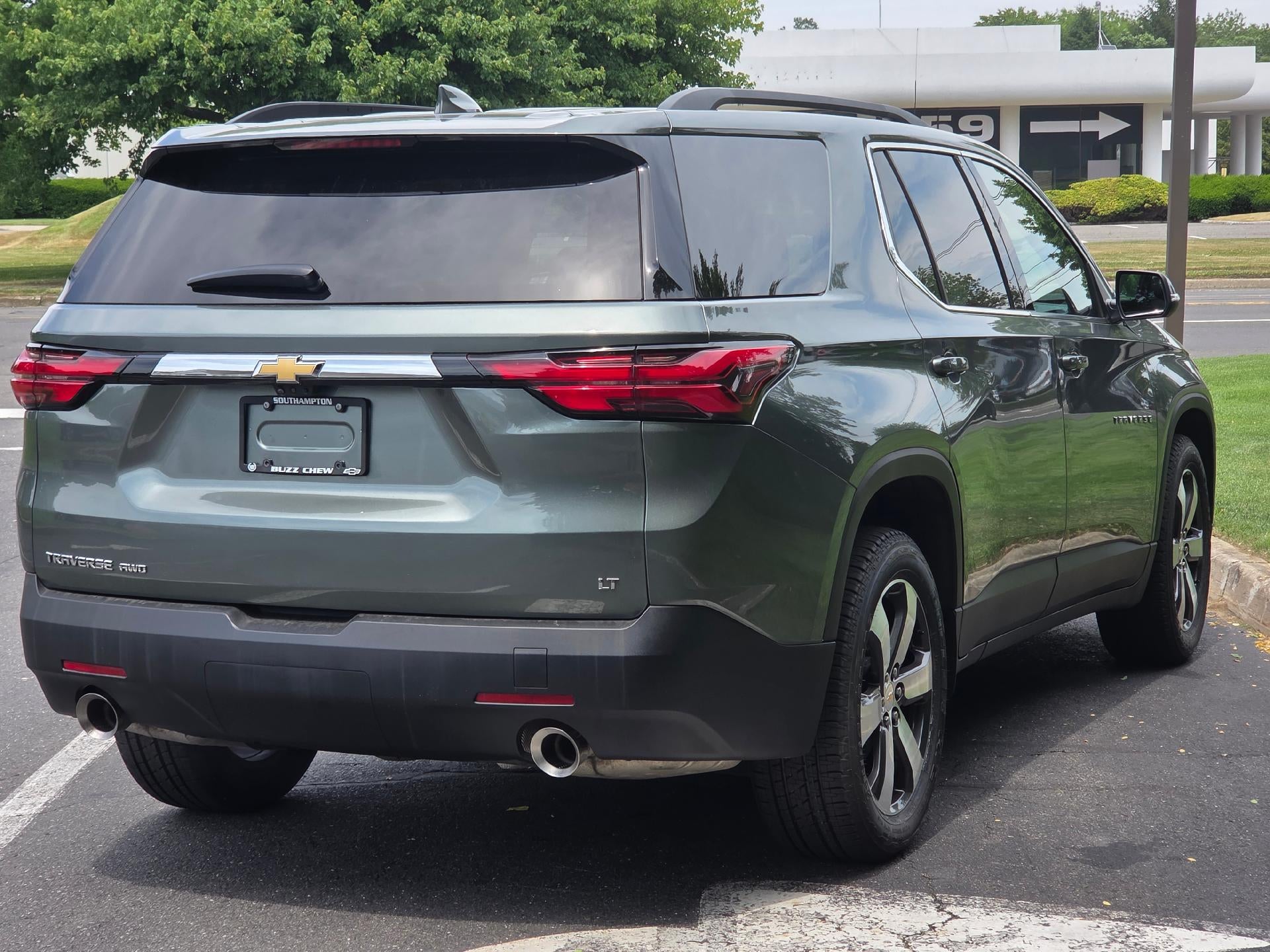 2023 Chevrolet Traverse LT Leather