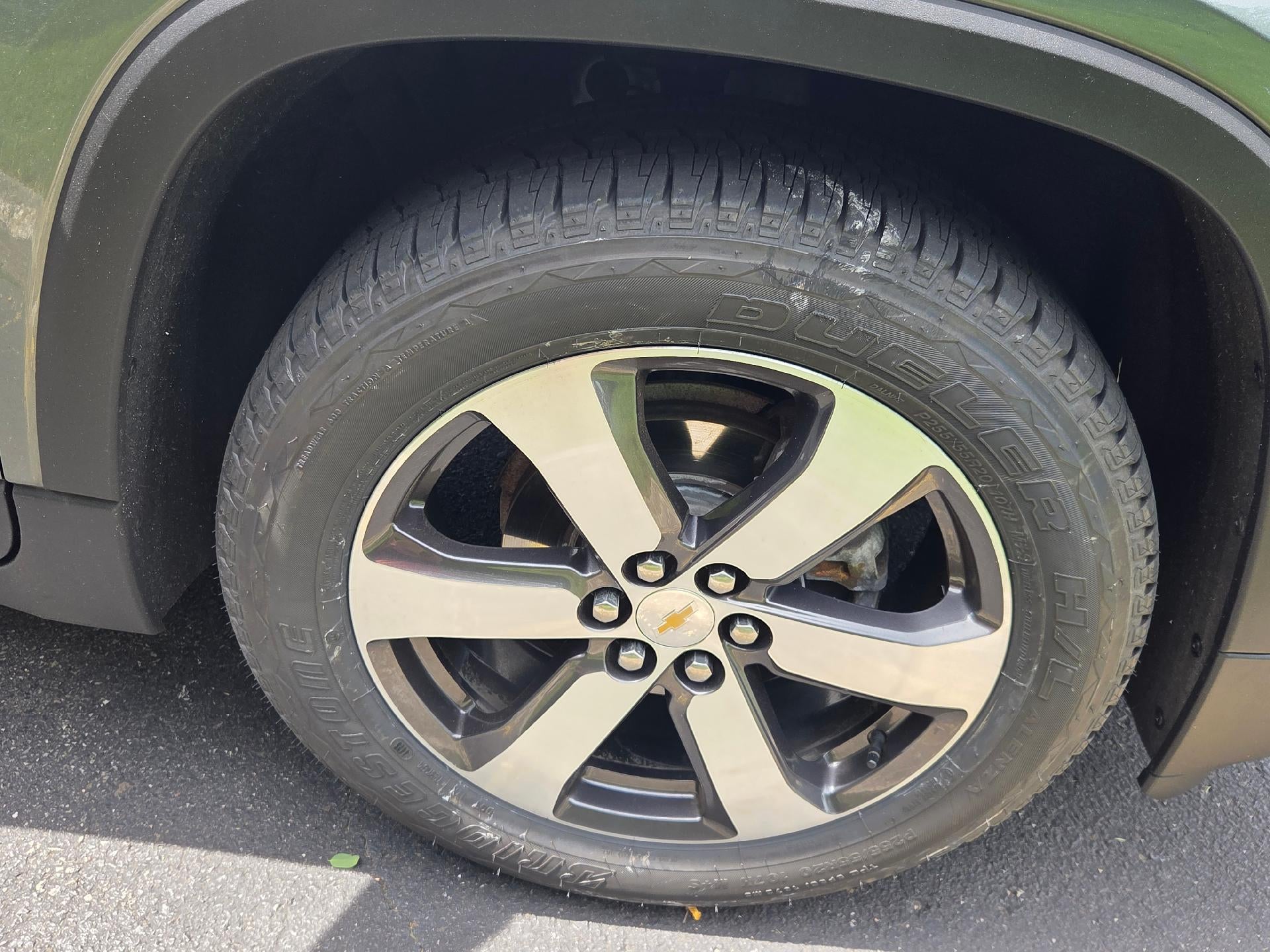 2023 Chevrolet Traverse LT Leather