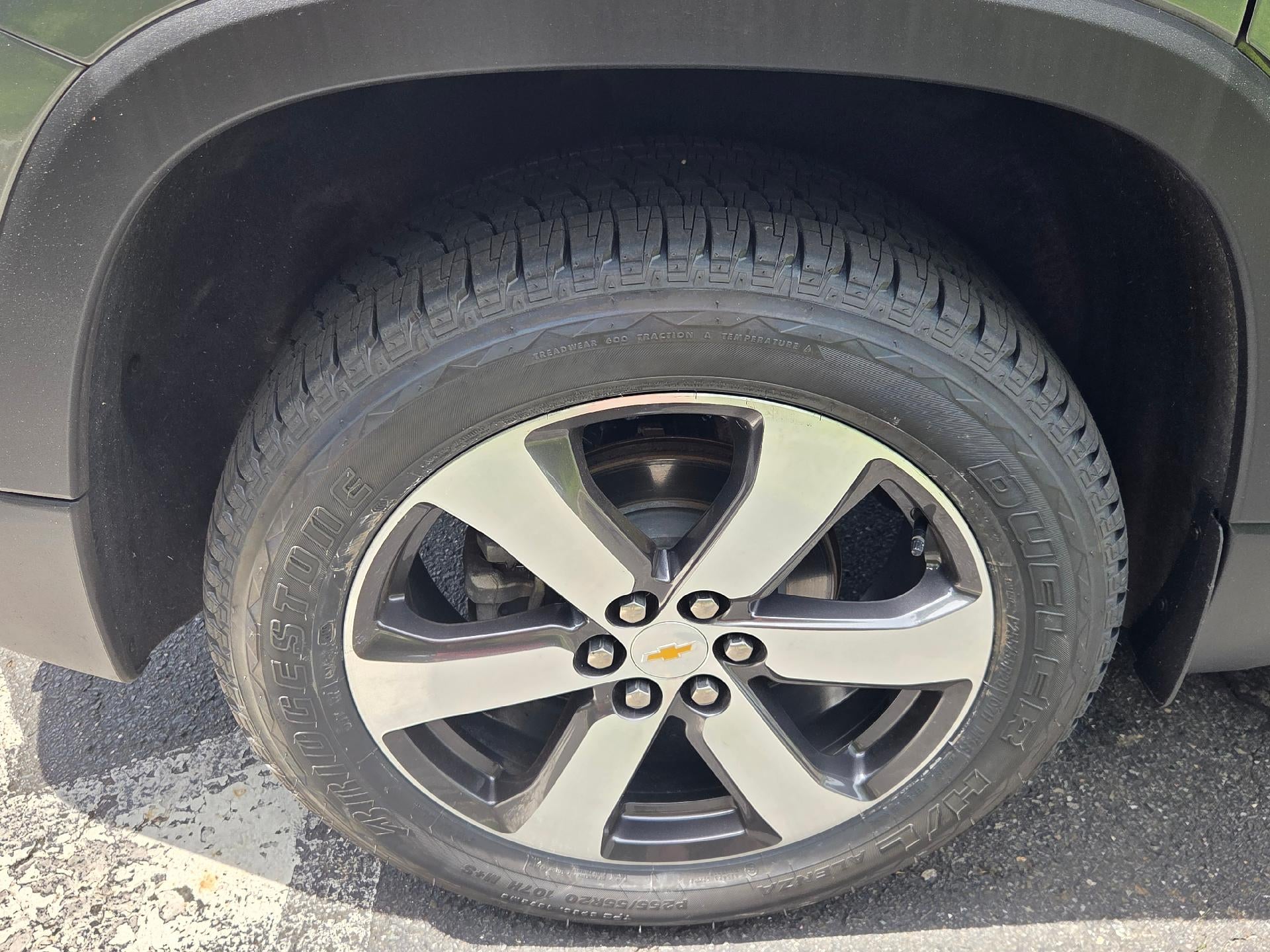 2023 Chevrolet Traverse LT Leather