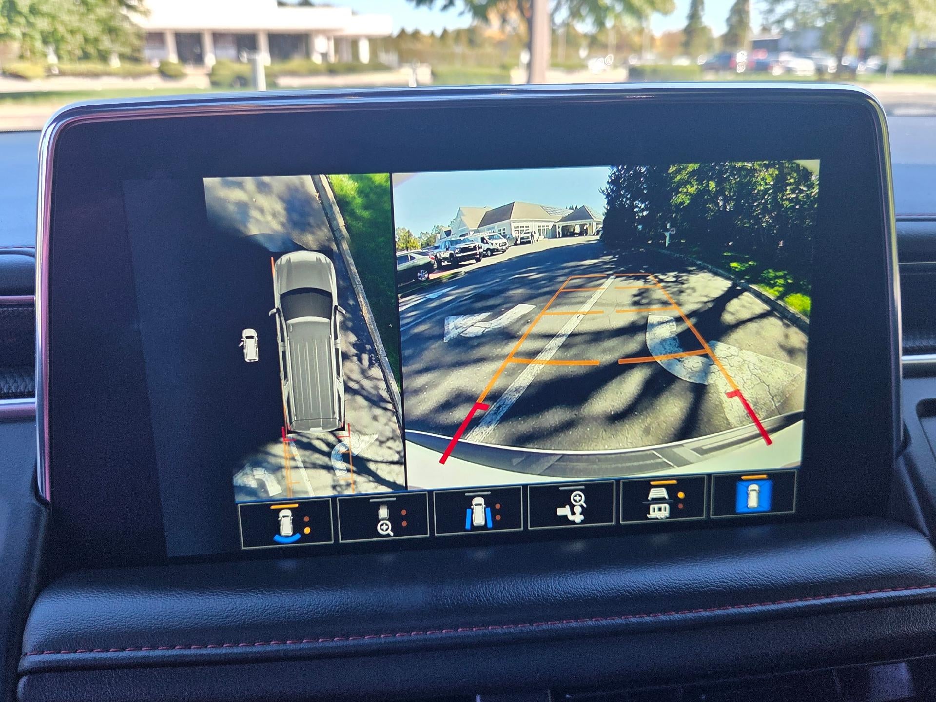 2022 Chevrolet Suburban RST