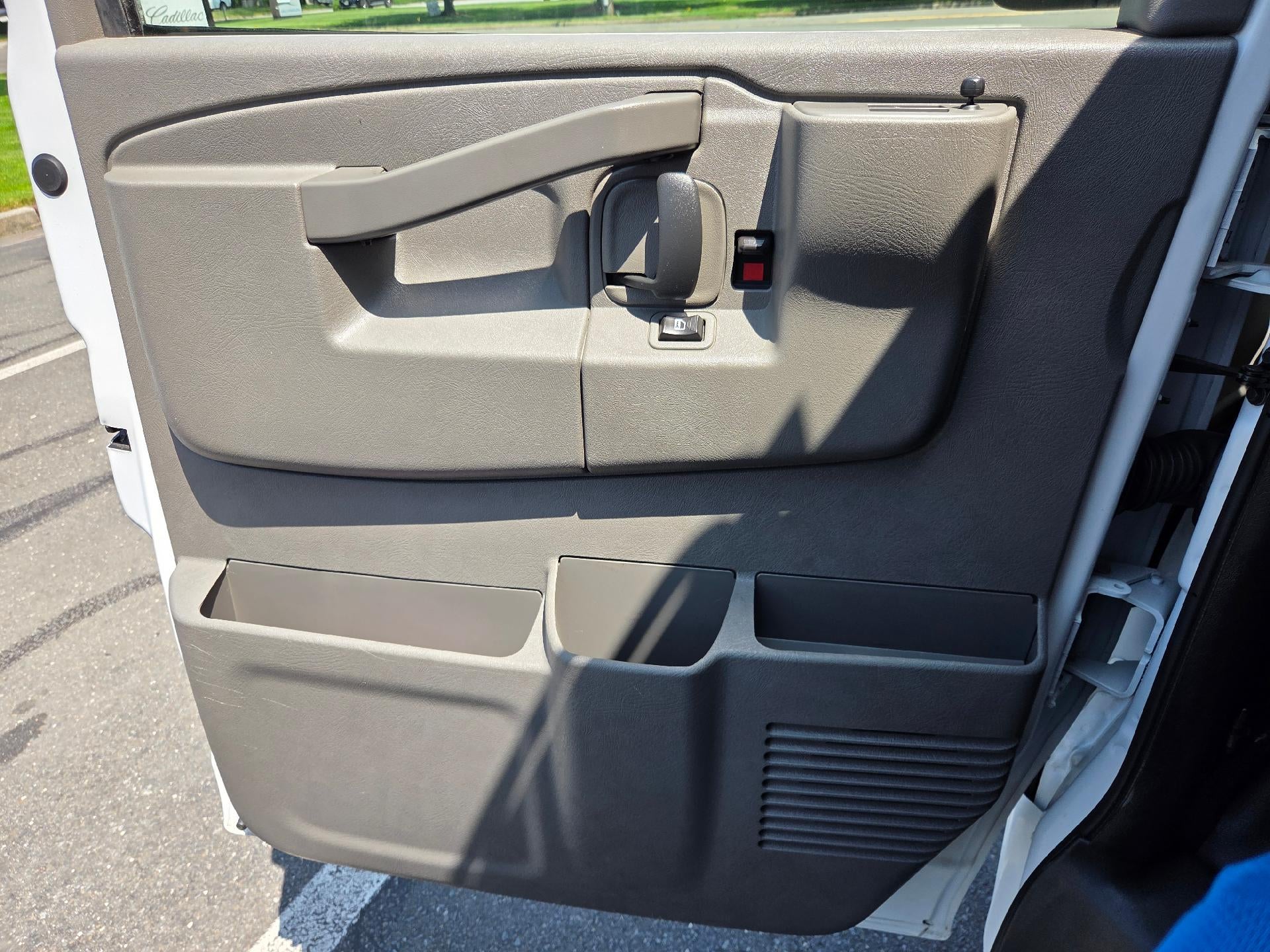 2020 GMC Savana Cargo 2500 RWD 2500 Regular Wheelbase Work Van