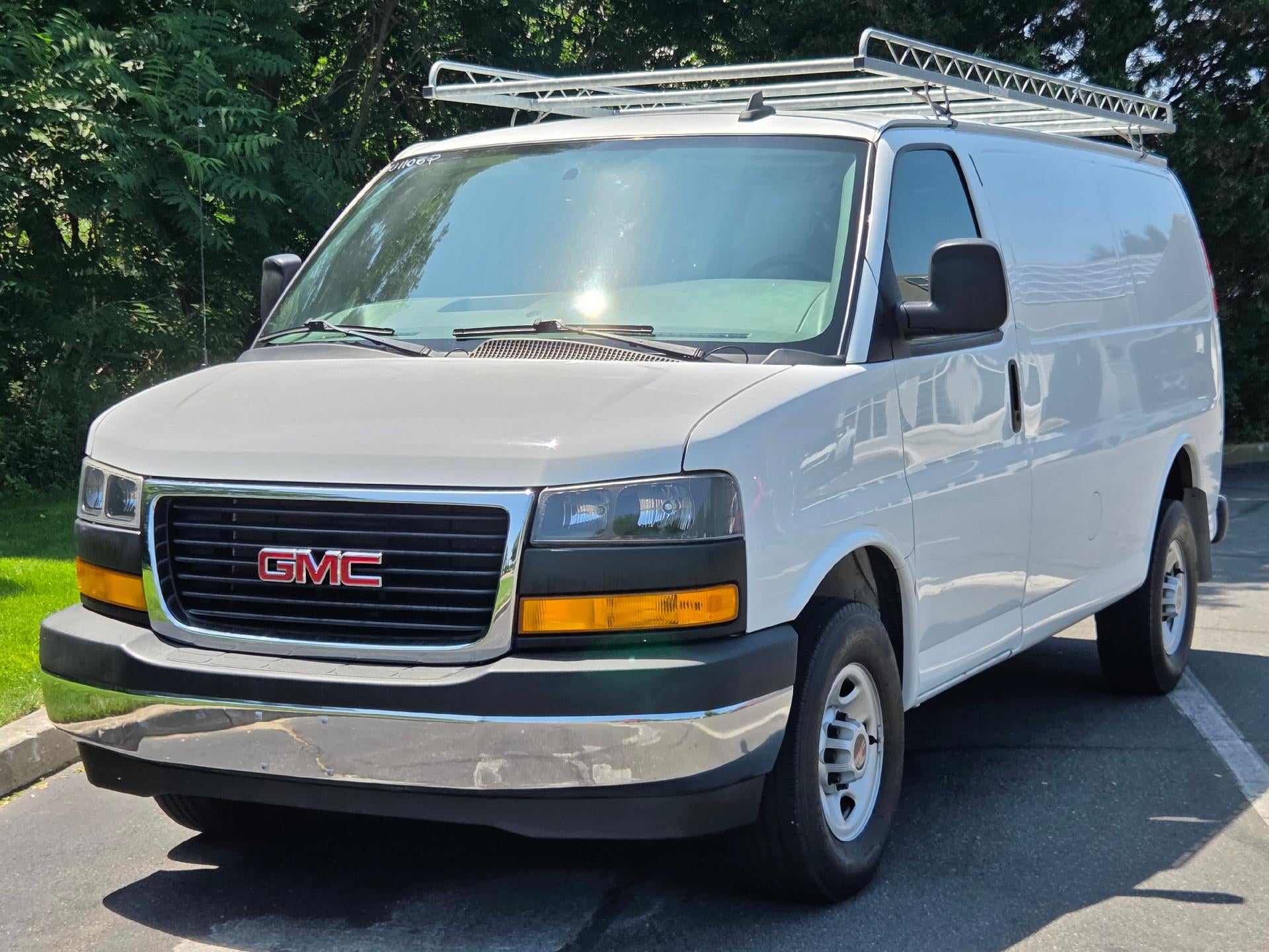 2020 GMC Savana Cargo 2500 RWD 2500 Regular Wheelbase Work Van