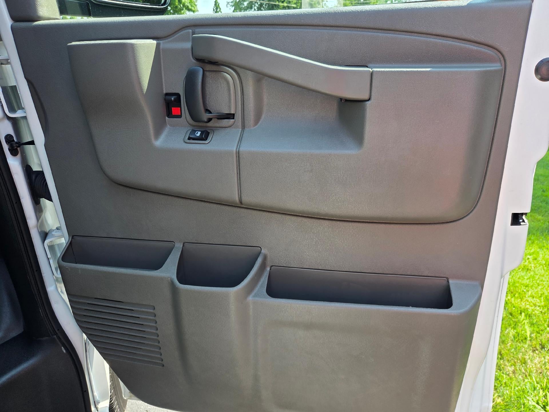 2025 GMC Savana Cargo Work Van