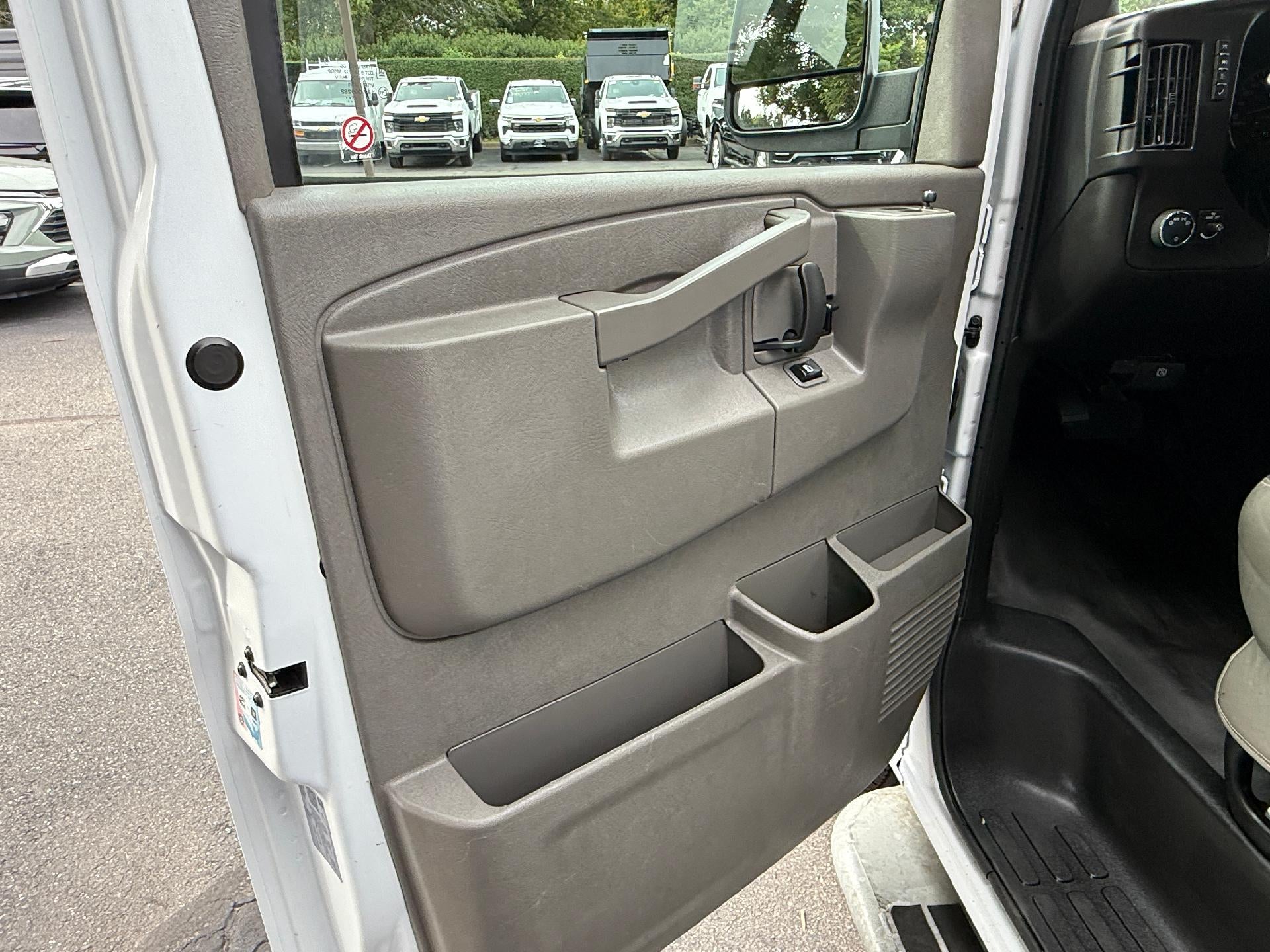 2024 GMC Savana Cargo 2500 Work Van