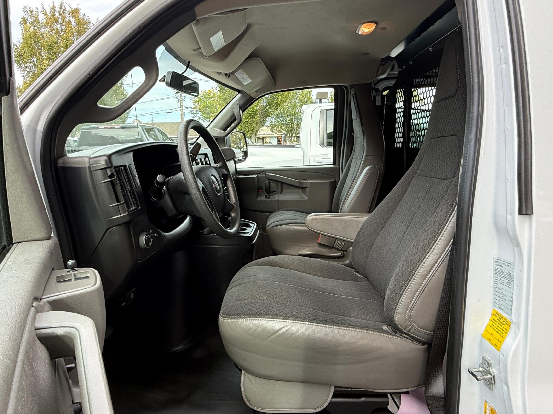 2024 GMC Savana Cargo 2500 Work Van