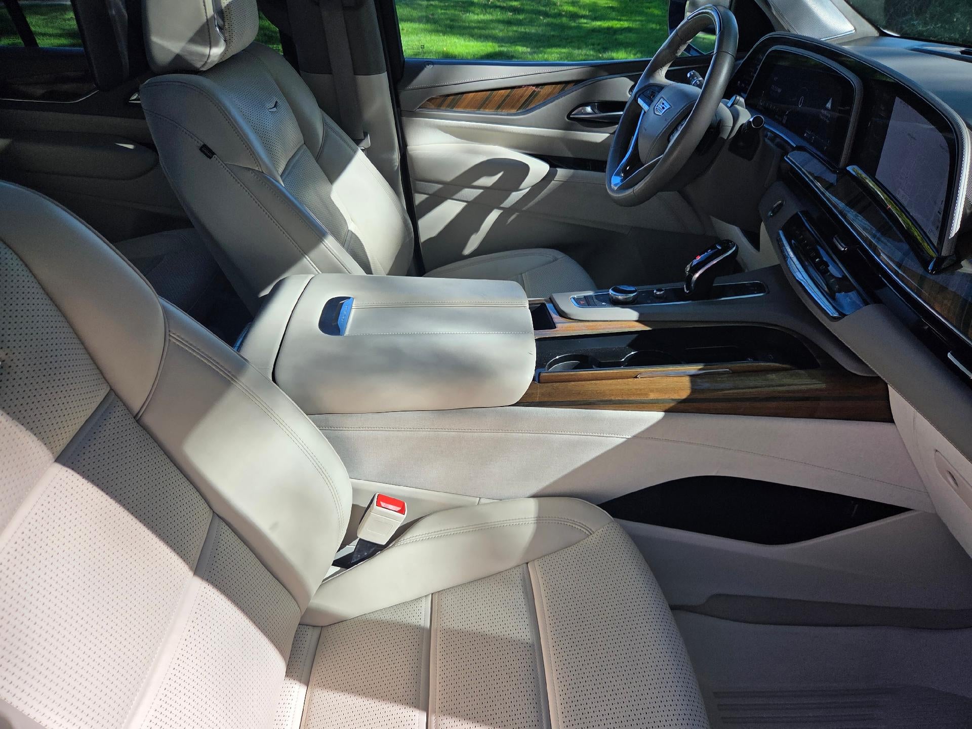 2022 Cadillac Escalade Premium Luxury Platinum