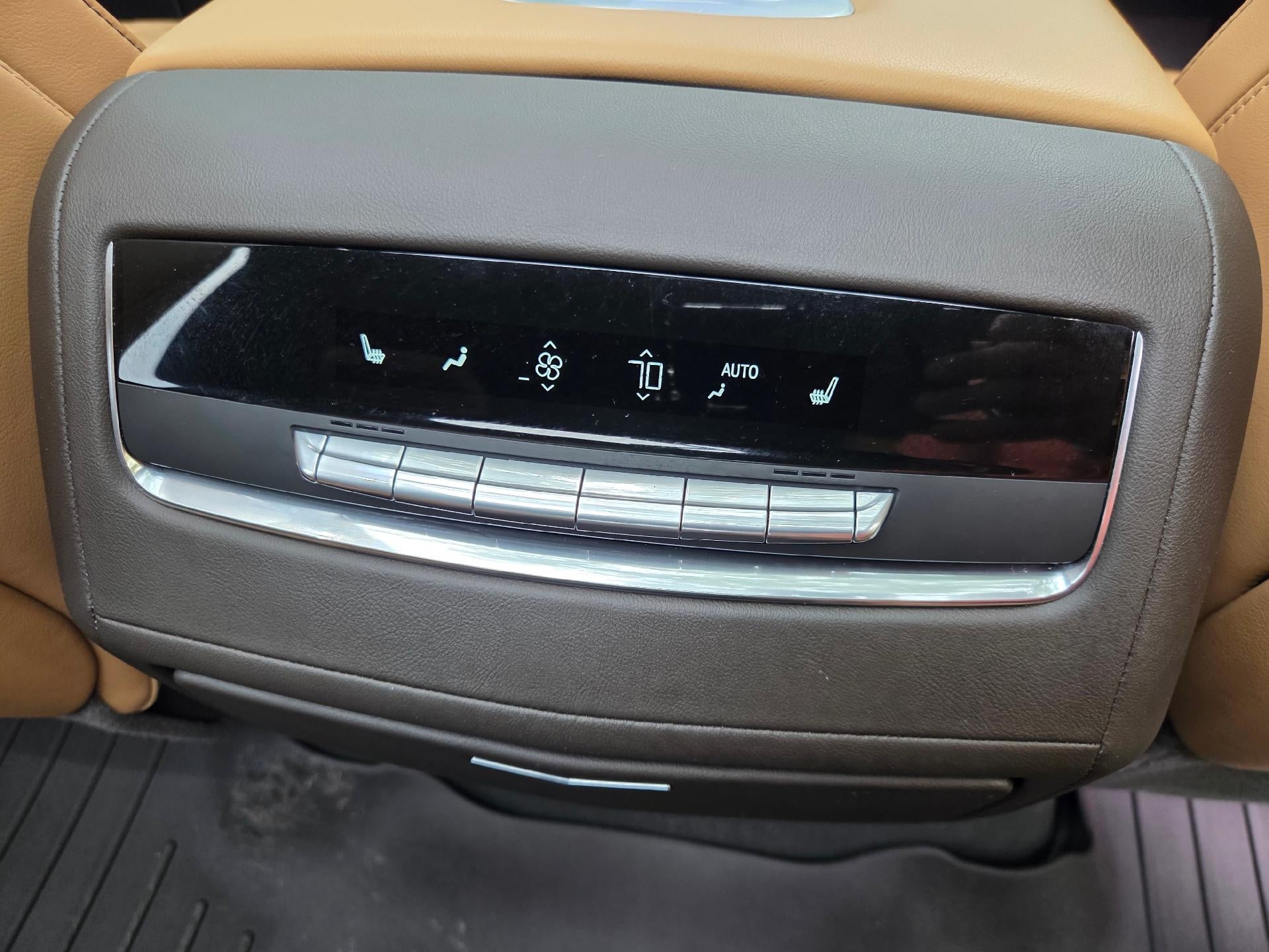 2024 Cadillac Escalade Sport