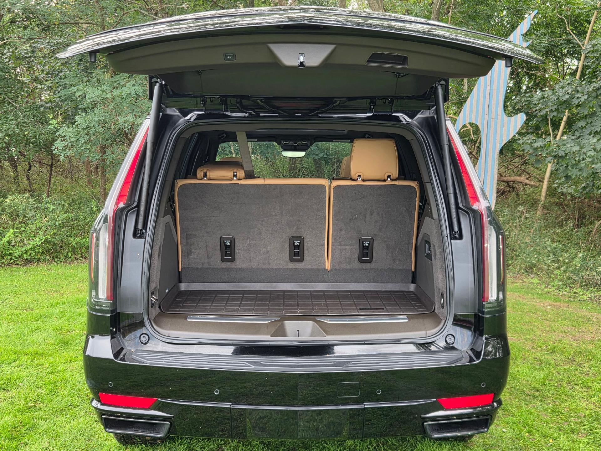 2024 Cadillac Escalade Sport