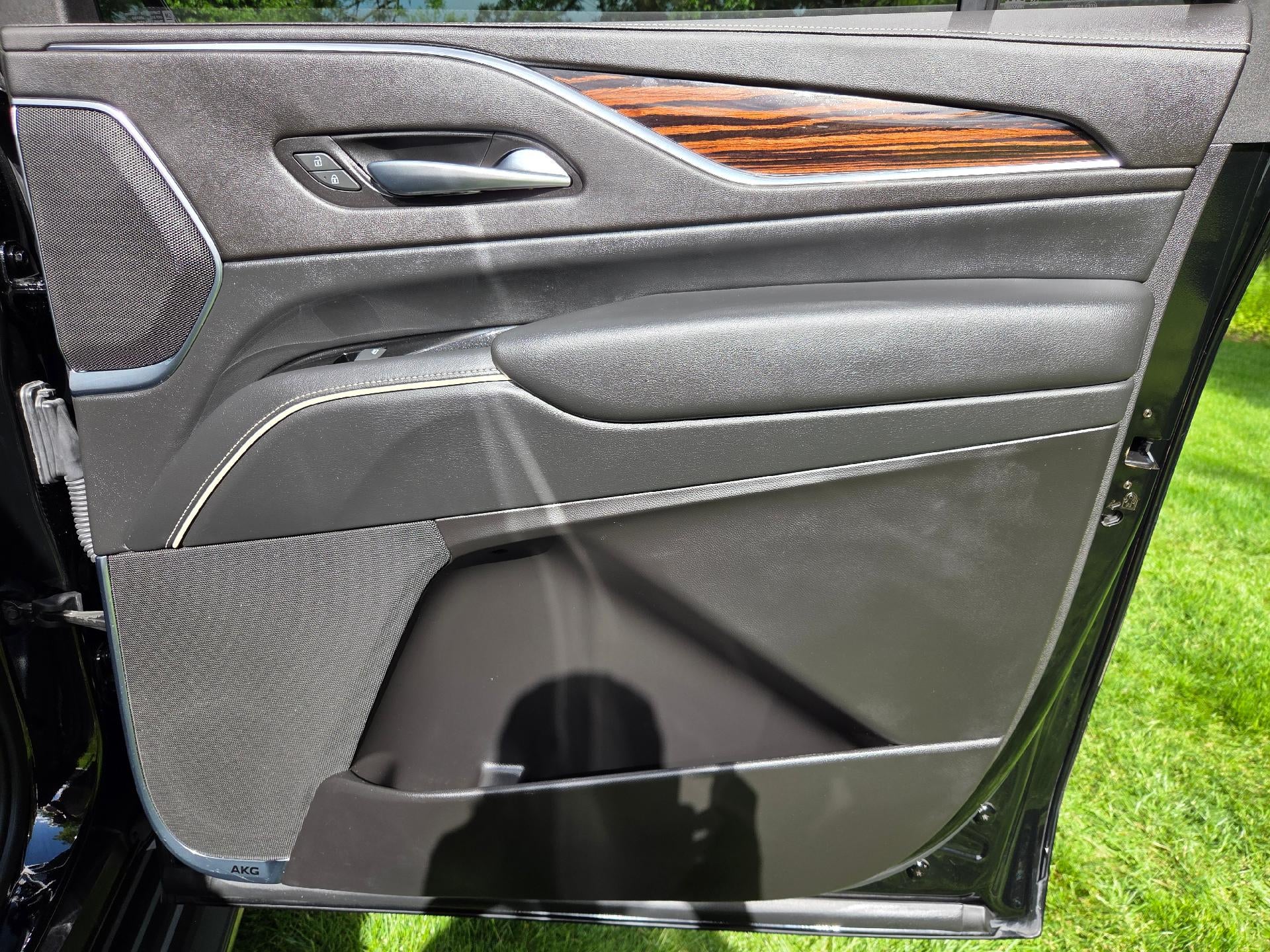 2022 Cadillac Escalade ESV Premium Luxury