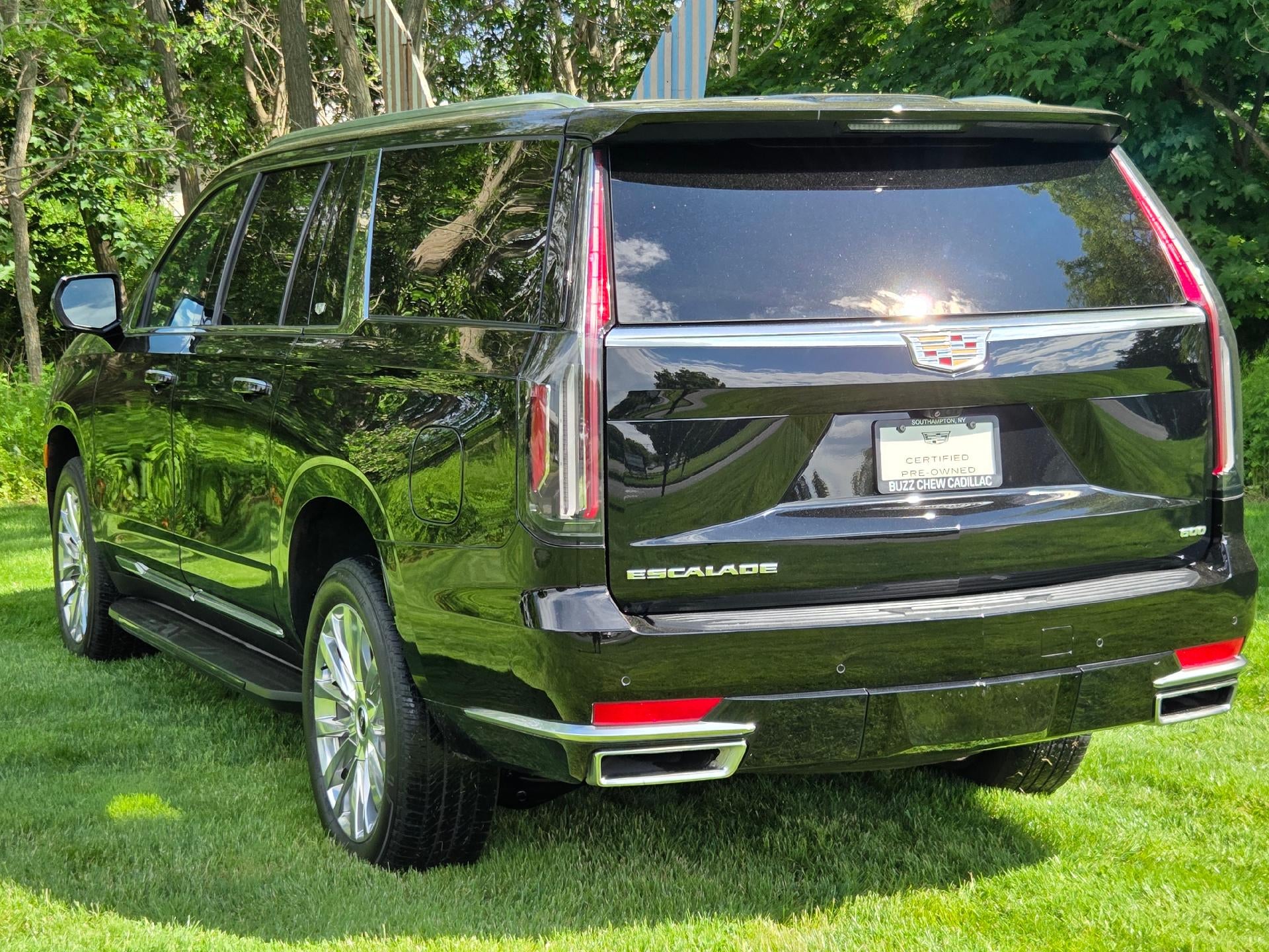 2022 Cadillac Escalade ESV Premium Luxury