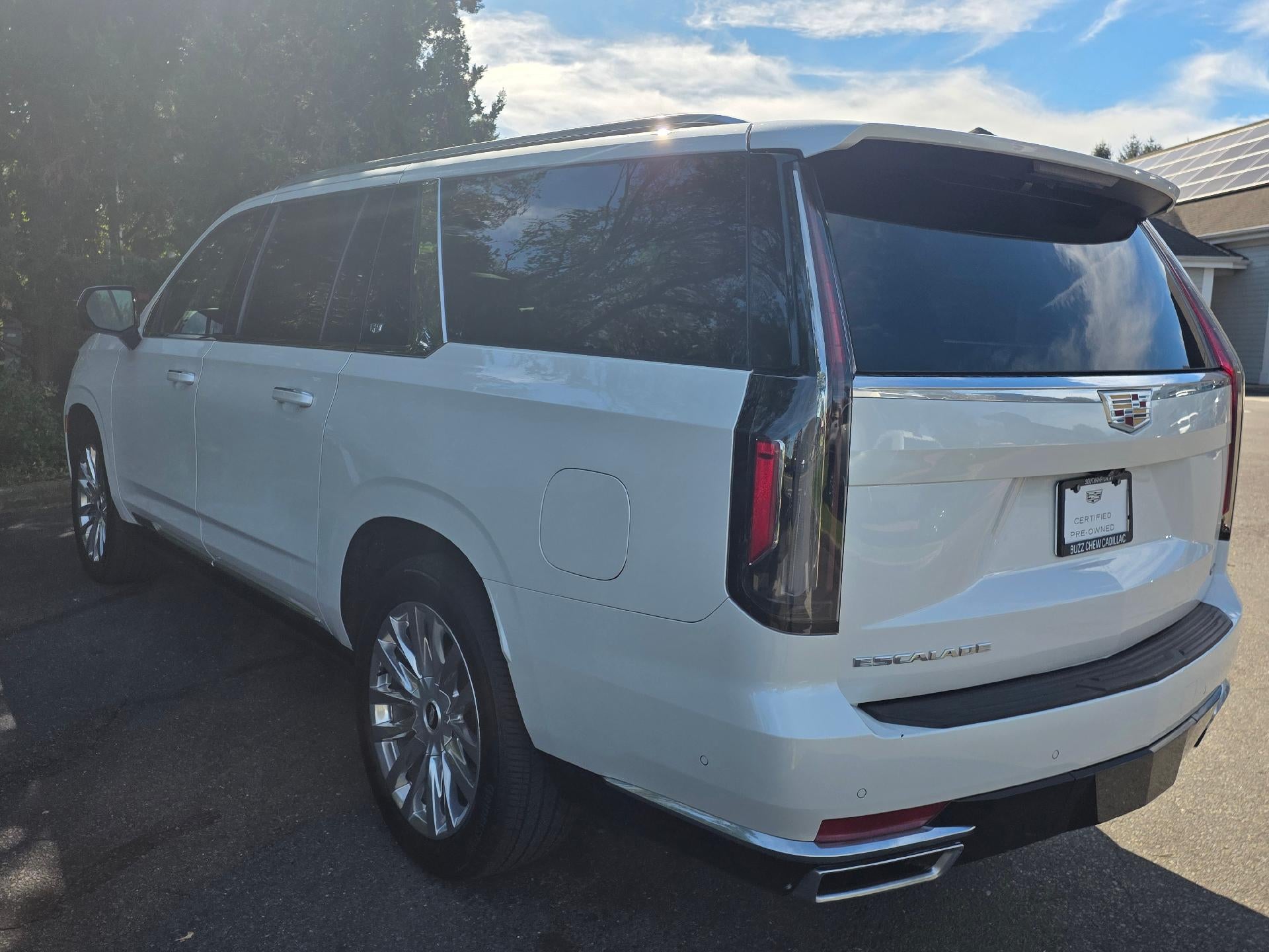 2023 Cadillac Escalade ESV Premium Luxury