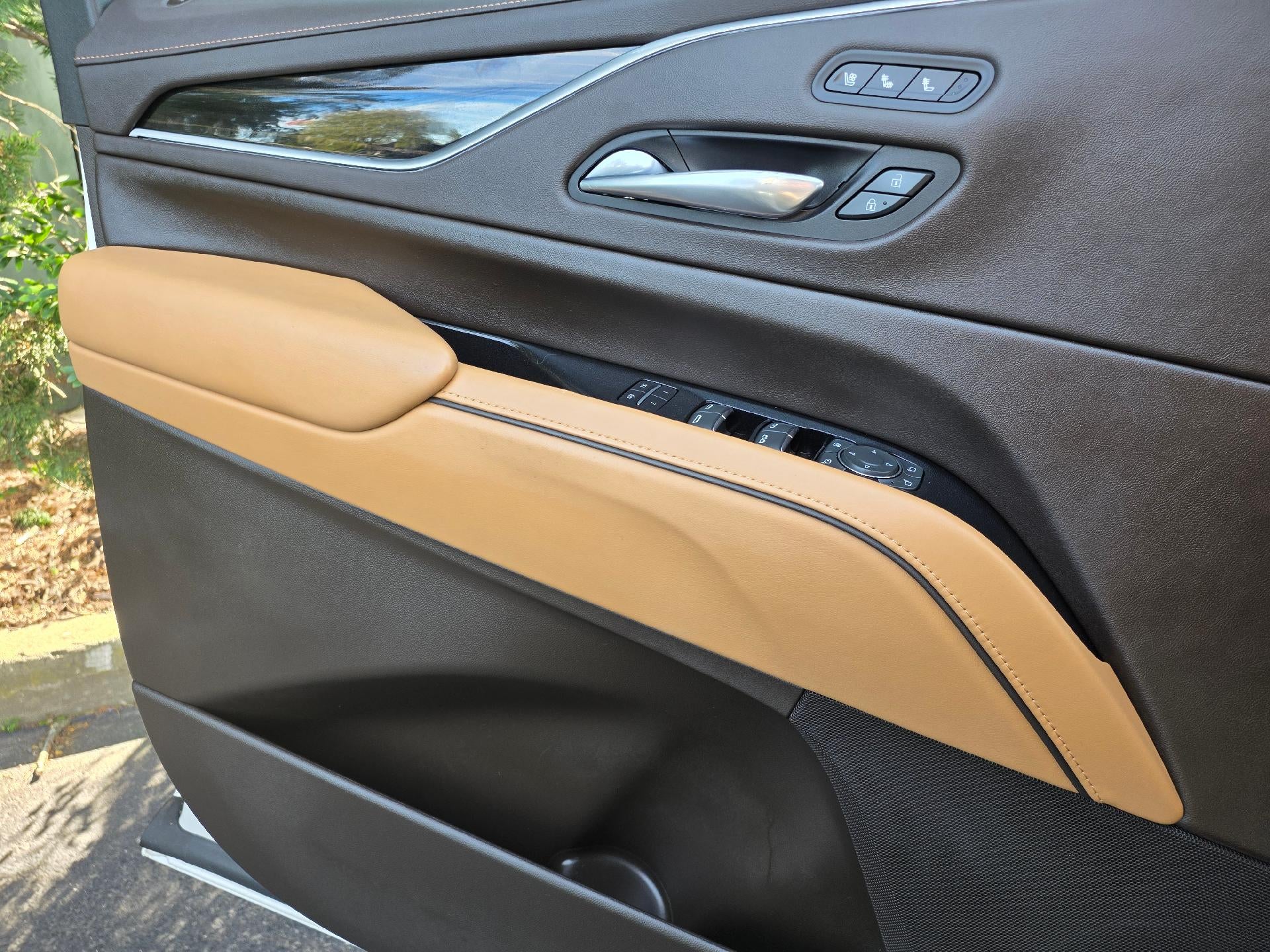 2023 Cadillac Escalade ESV Premium Luxury