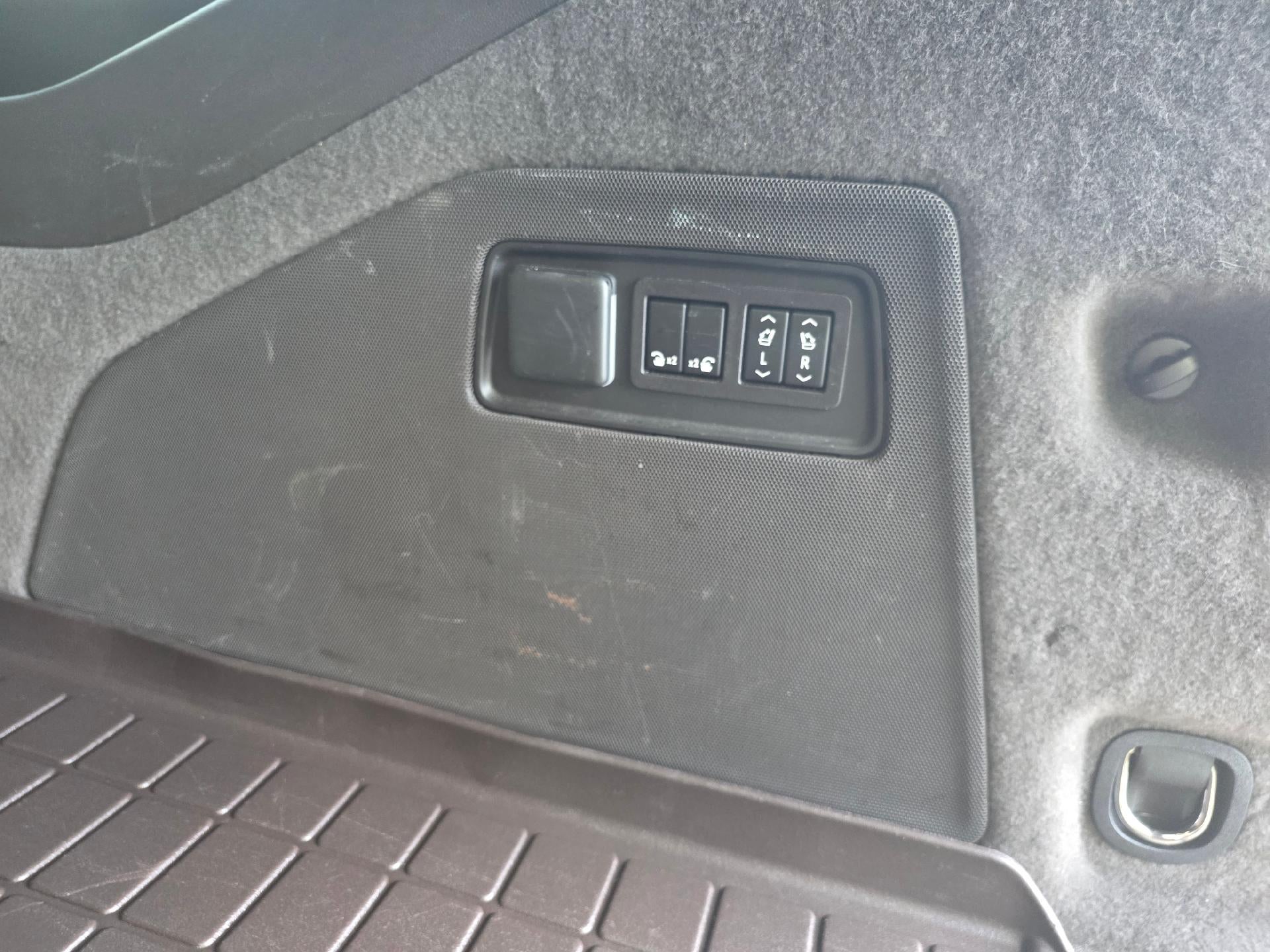 2023 Cadillac Escalade ESV Premium Luxury