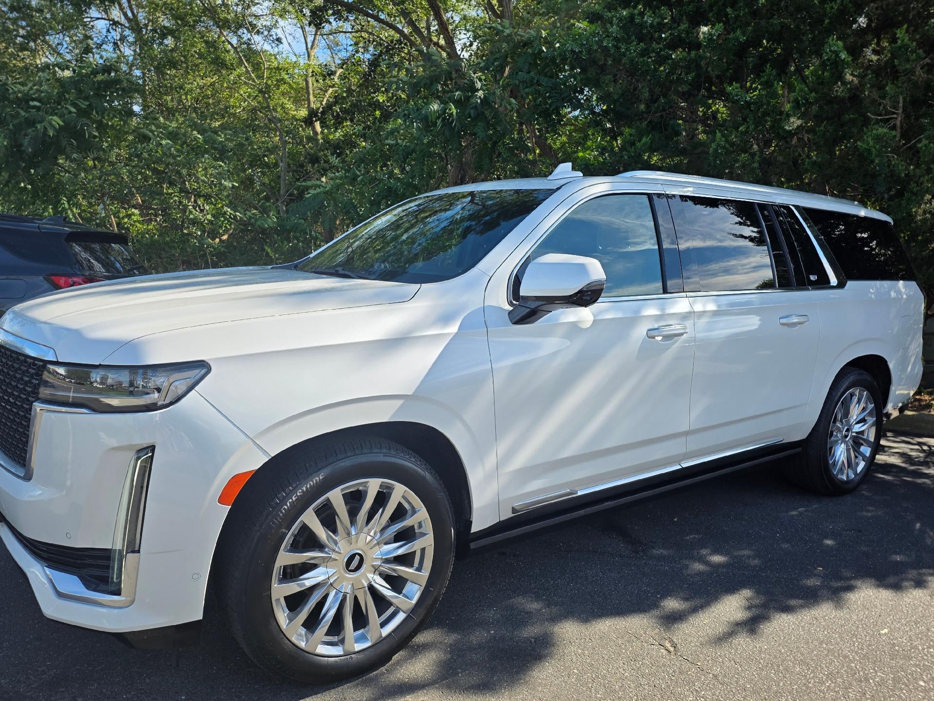 2023 Cadillac Escalade ESV Premium Luxury