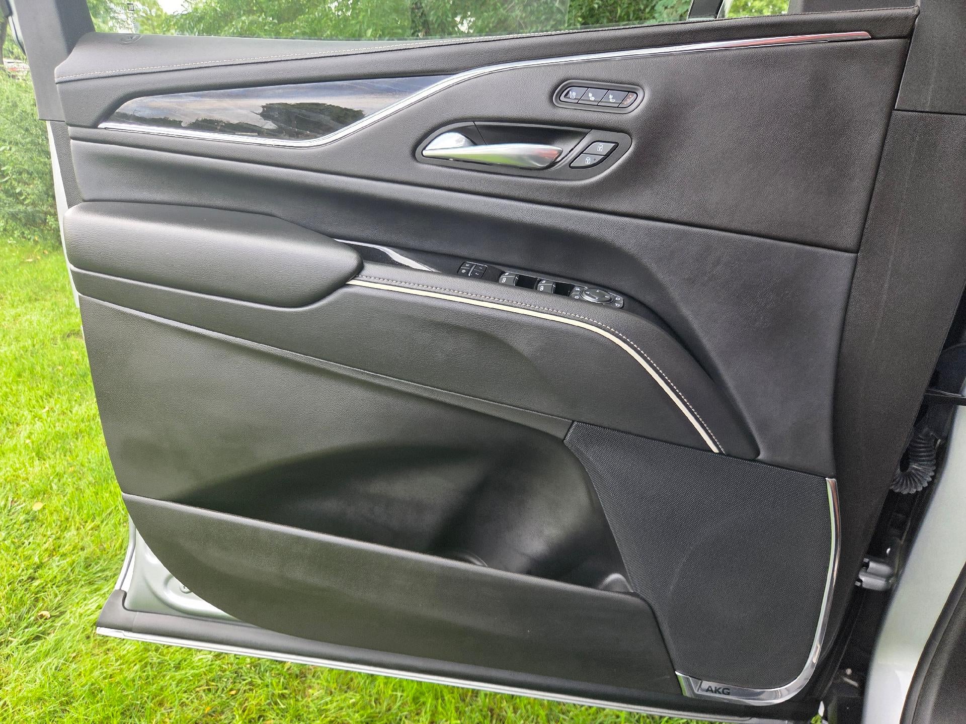 2024 Cadillac Escalade ESV Sport