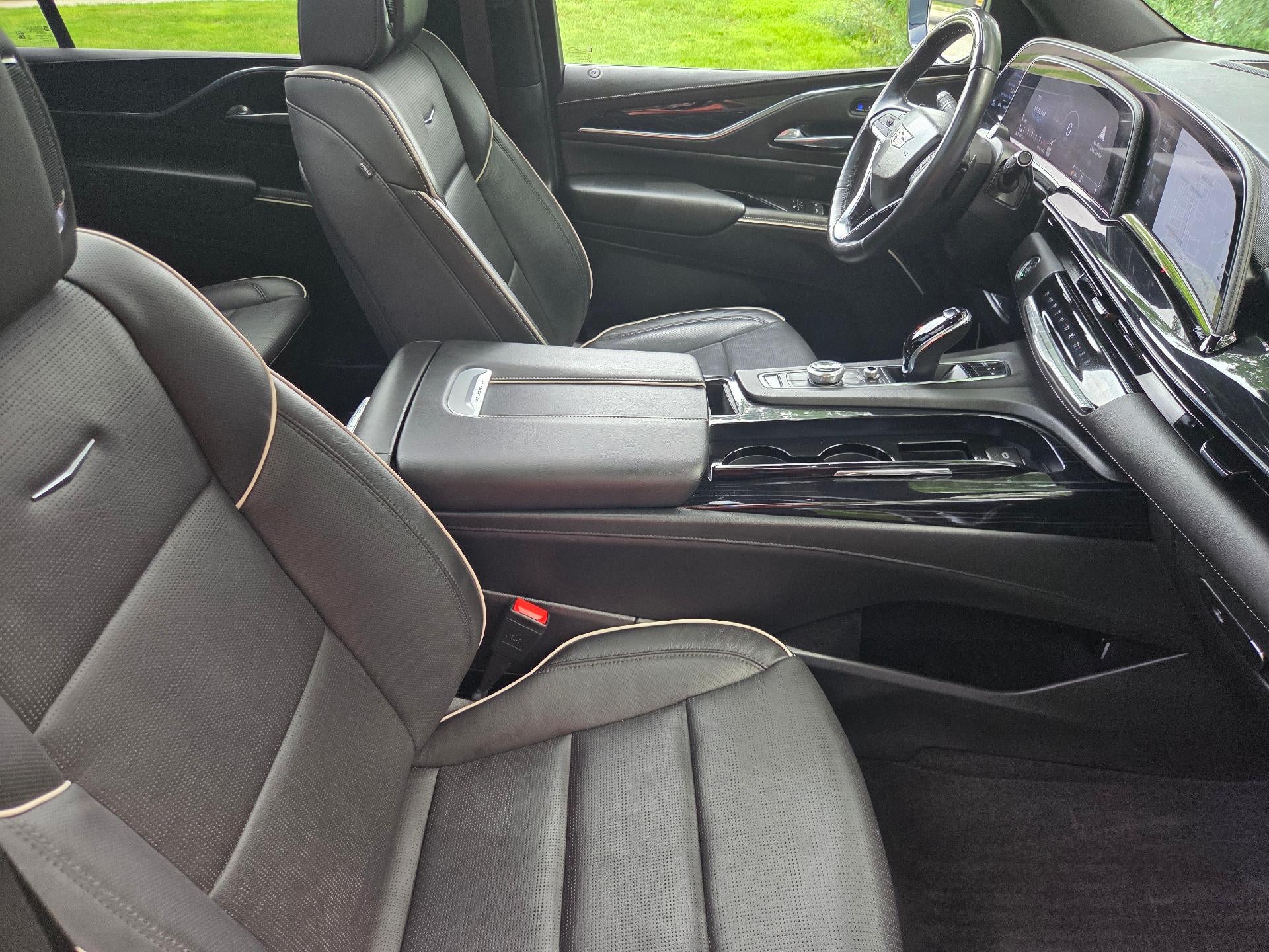 2024 Cadillac Escalade ESV Sport