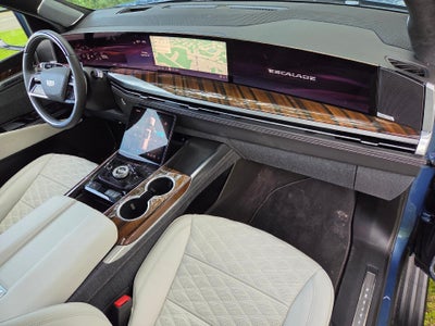 2026 Cadillac Escalade Platinum Sport