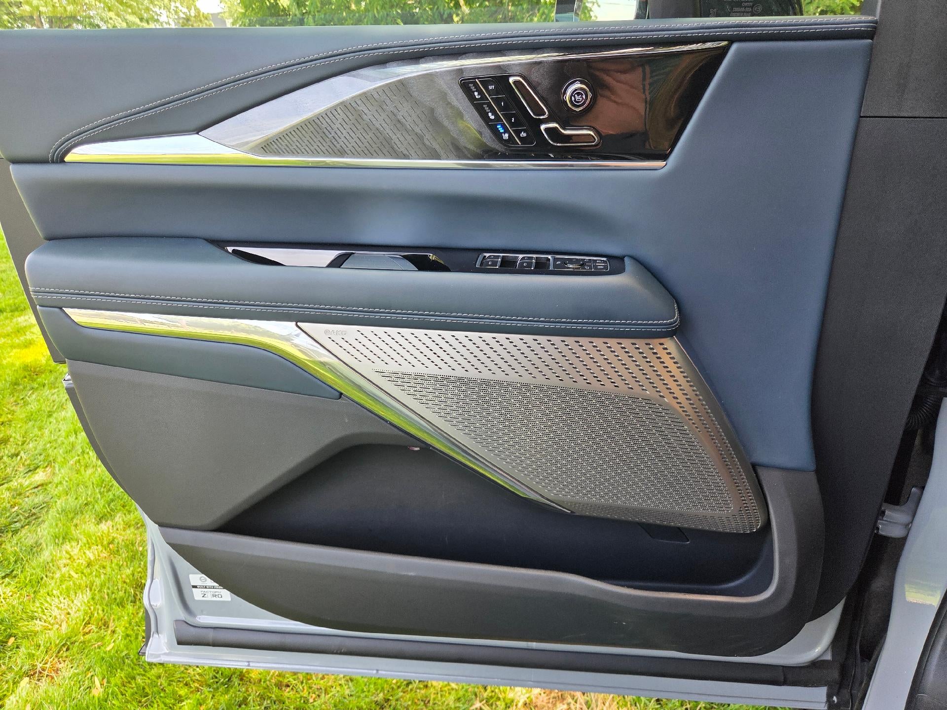 2026 Cadillac ESCALADE IQ Premium Sport