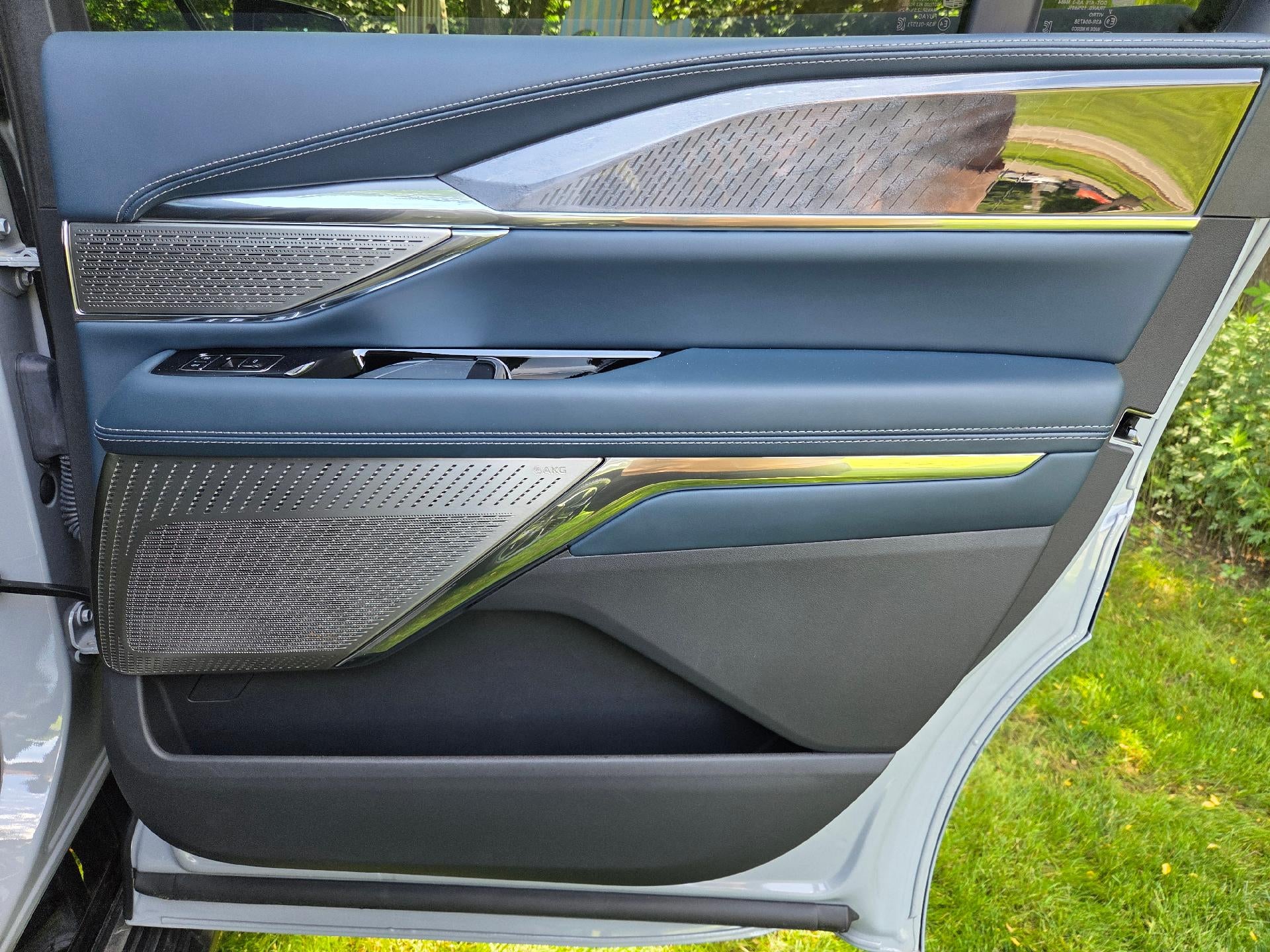 2026 Cadillac ESCALADE IQ Premium Sport