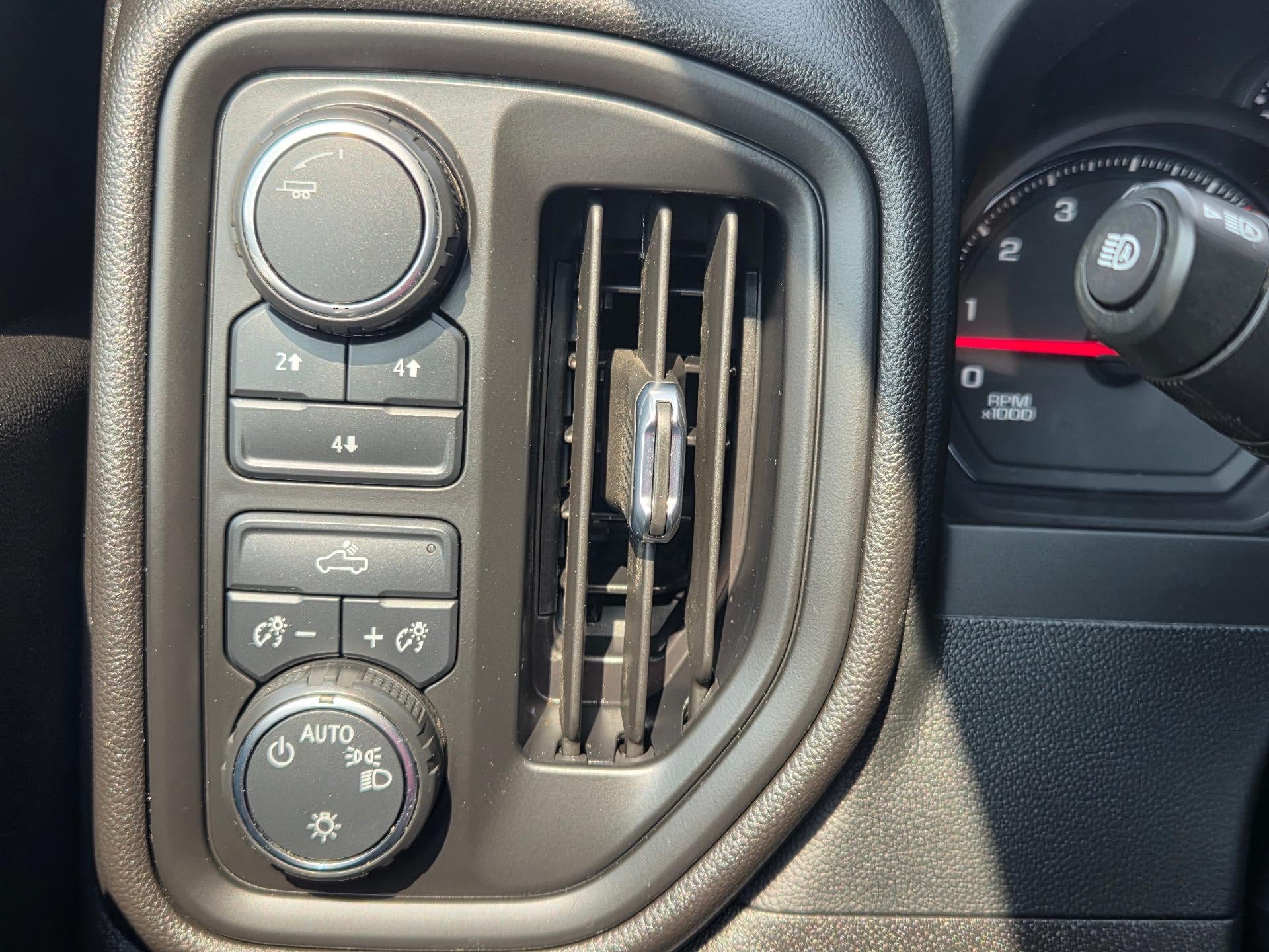 2024 Chevrolet Silverado 2500 HD Custom