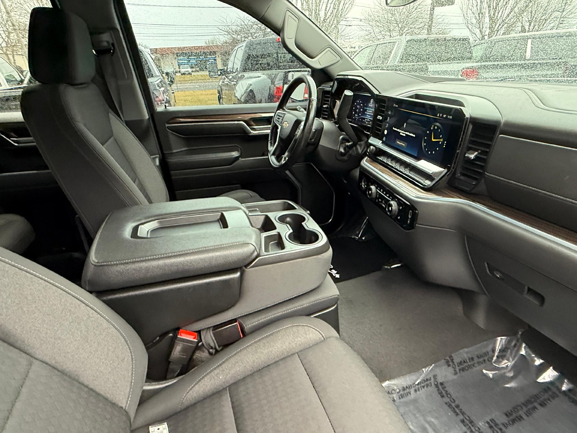 2022 Chevrolet Silverado 1500 LT (2FL)